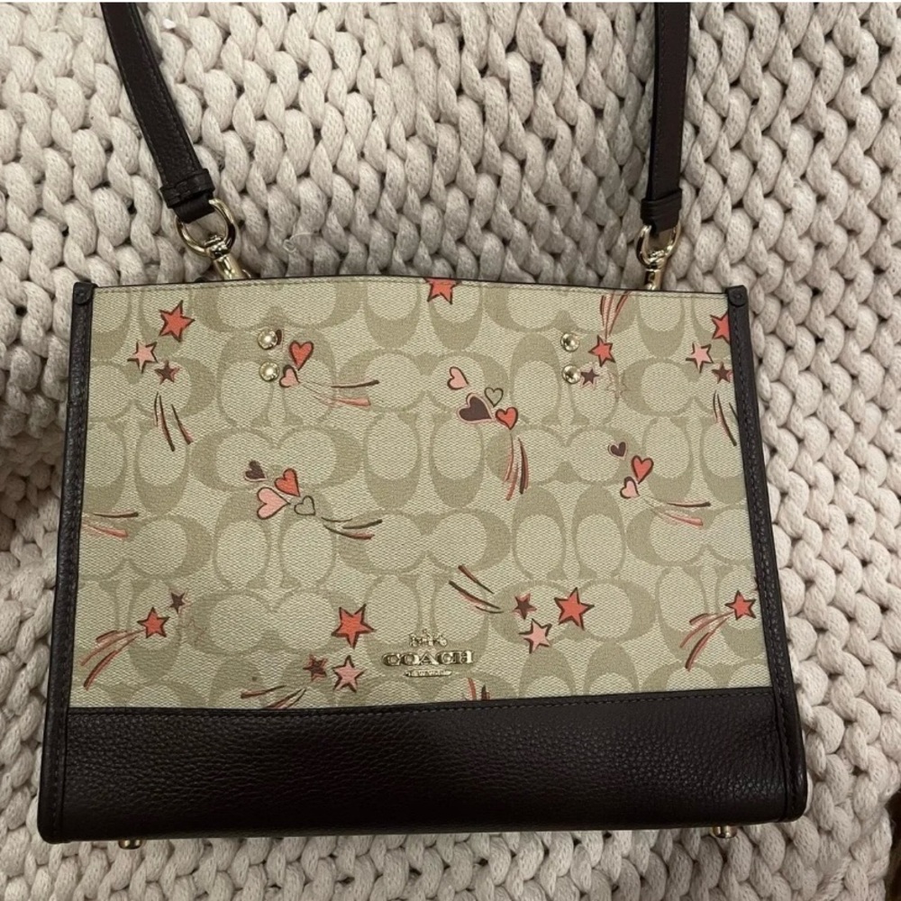 Coach Dempsey Carryall Signature Canvas & Leather  Hearts & Stars Handbag CK573